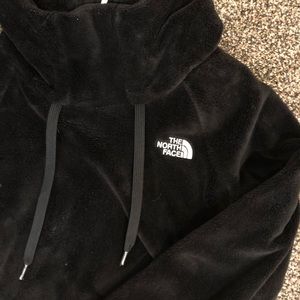 Black North Face Sweatshirt
